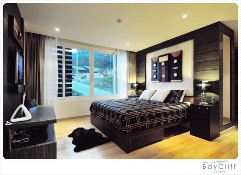 The Baycliff Residences Patong Exterior photo