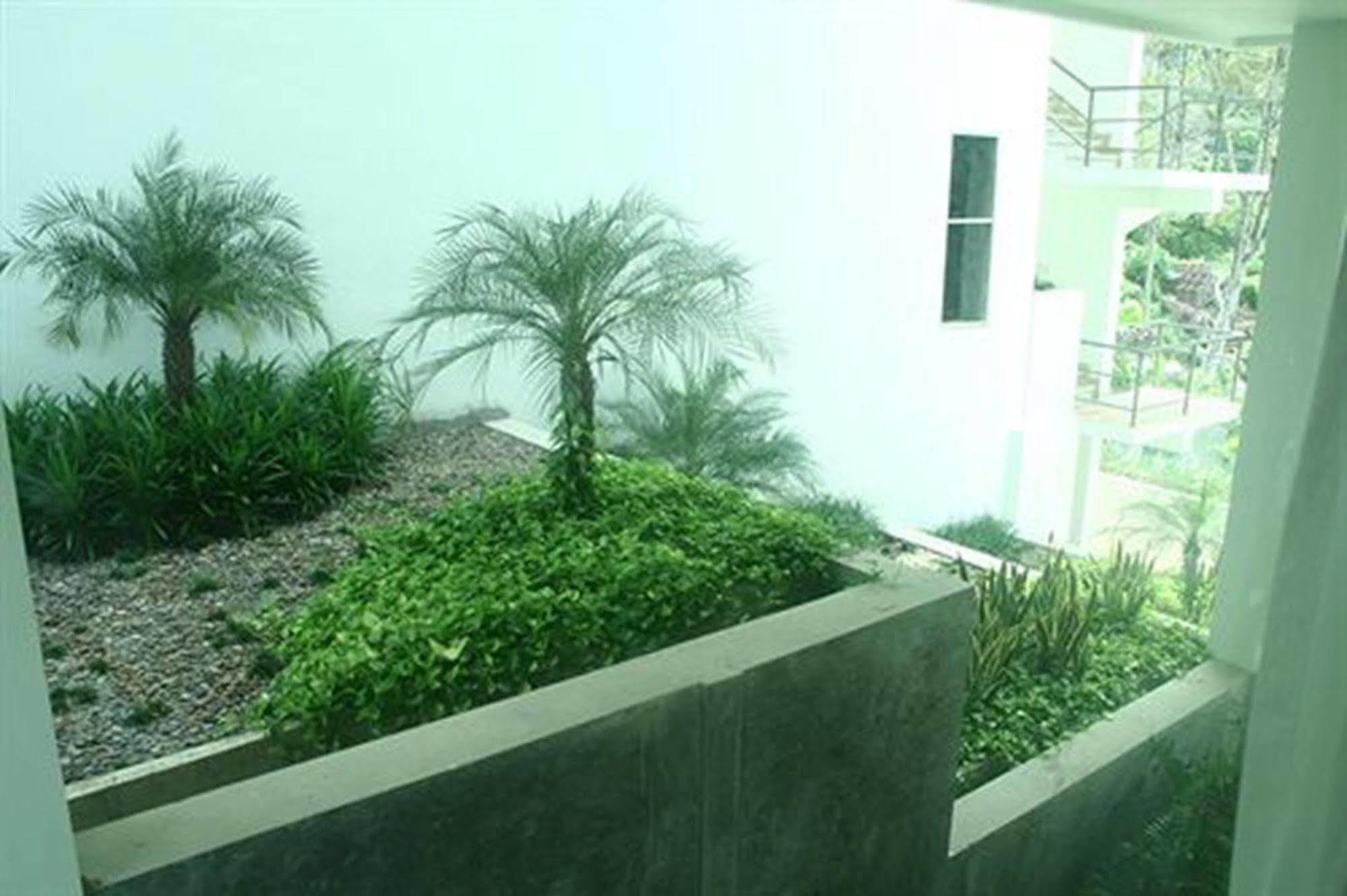The Baycliff Residences Patong Exterior photo